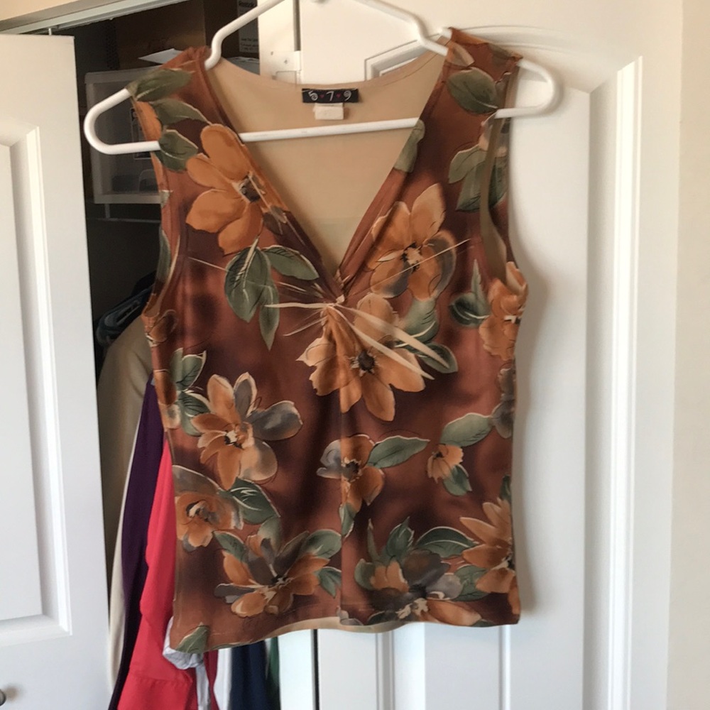Medium floral pattern tank top